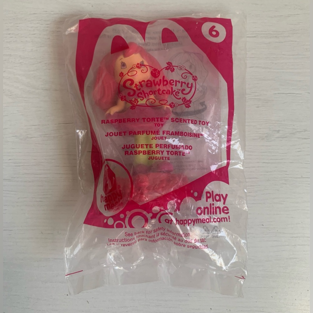 McDonald’s 2011 Strawberry Shortcake RASPBERRY TORTE Scented Happy Meal Toy